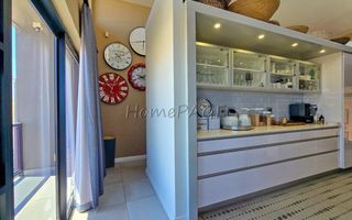 5 Bedroom House For Sale in Afrodite Beach