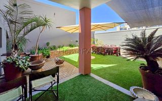 5 Bedroom House For Sale in Afrodite Beach