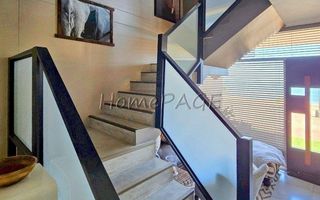 5 Bedroom House For Sale in Afrodite Beach