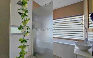 5 Bedroom House For Sale in Afrodite Beach