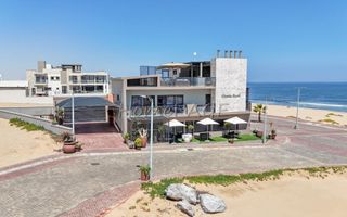 5 Bedroom House For Sale in Afrodite Beach