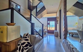 5 Bedroom House For Sale in Afrodite Beach
