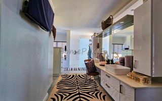 5 Bedroom House For Sale in Afrodite Beach