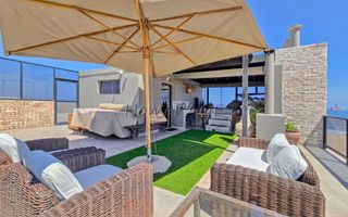 5 Bedroom House For Sale in Afrodite Beach