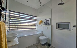 5 Bedroom House For Sale in Afrodite Beach