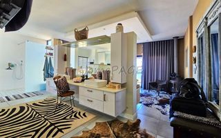 5 Bedroom House For Sale in Afrodite Beach