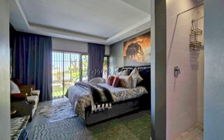 5 Bedroom House For Sale in Afrodite Beach