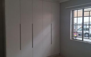 2 Bedroom Apartment/Penthouse For Sale in PIONIERS PARK EXT...