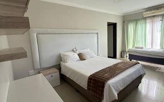 10 Bedroom House For Sale in Hochlandpark