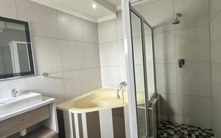 10 Bedroom House For Sale in Hochlandpark