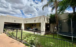 4 Bedroom House For Sale in Windhoek South