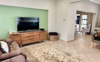 4 Bedroom House For Sale in Windhoek South