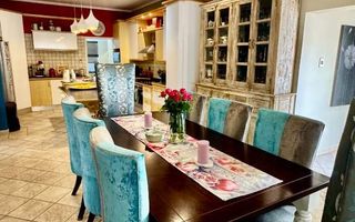 4 Bedroom House For Sale in Windhoek South