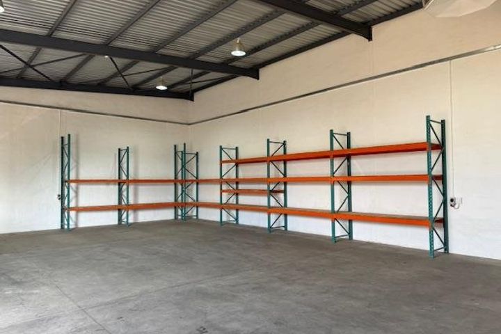 Industrial To Rent in Prosperita, Windhoek