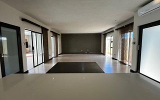 3 Bedroom Townhouse For Sale in Suiderhof, Windhoek