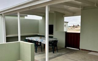 4 Bedroom House For Sale in Wlotzkas Baken