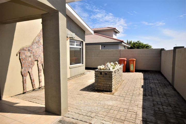 3 Bedroom House To Rent in Ocean View, Swakopmund