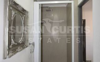 3 Bedroom Townhouse To Rent in Long Beach