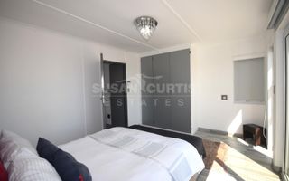 3 Bedroom Townhouse To Rent in Long Beach