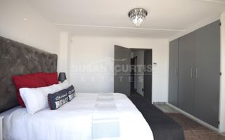 3 Bedroom Townhouse To Rent in Long Beach