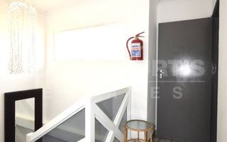 3 Bedroom Townhouse To Rent in Long Beach