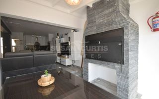 3 Bedroom Townhouse To Rent in Long Beach