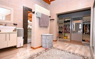 5 Bedroom House For Sale in Noord Duin, Henties Bay