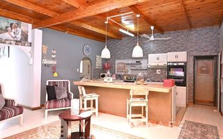5 Bedroom House For Sale in Noord Duin, Henties Bay