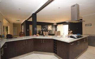 4 Bedroom House For Sale in Ocean View, Swakopmund