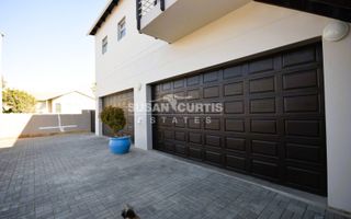 4 Bedroom House For Sale in Vogelstrand, Swakopmund