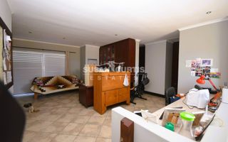 4 Bedroom House For Sale in Vogelstrand, Swakopmund