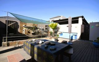 4 Bedroom House For Sale in Vogelstrand, Swakopmund