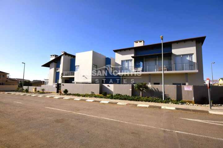 4 Bedroom House For Sale in Vogelstrand, Swakopmund