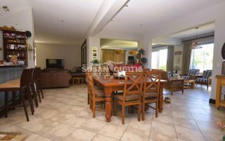 4 Bedroom House For Sale in Vogelstrand, Swakopmund
