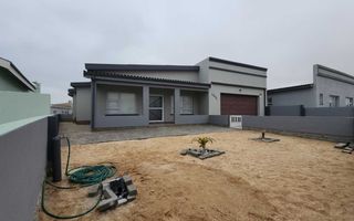 3 Bedroom House For Sale in Sunbay, Henties Bay