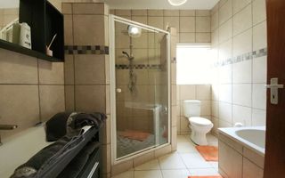 3 Bedroom House For Sale in Sunbay, Henties Bay