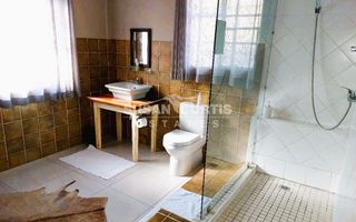 8 Bedroom House For Sale in Otjiwarongo