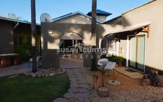 8 Bedroom House For Sale in Otjiwarongo