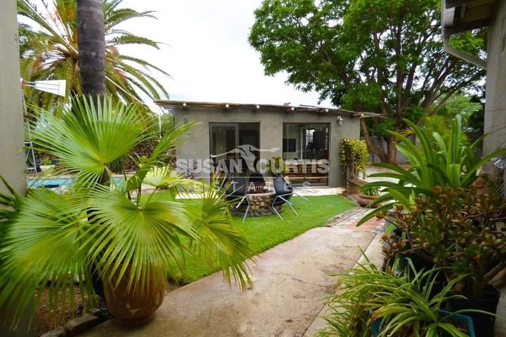 8 Bedroom House For Sale in Otjiwarongo