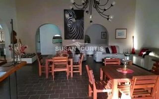 8 Bedroom House For Sale in Otjiwarongo