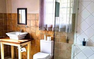 8 Bedroom House For Sale in Otjiwarongo