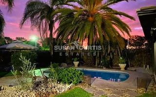 8 Bedroom House For Sale in Otjiwarongo