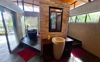 5 Bedroom House For Sale in Klein Windhoek, Windhoek