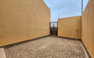 3 Bedroom Townhouse For Sale in Hermis