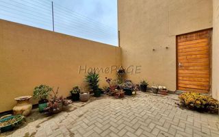 3 Bedroom Townhouse For Sale in Hermis