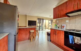 3 Bedroom Townhouse For Sale in Hermis