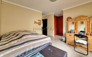 3 Bedroom Townhouse For Sale in Hermis