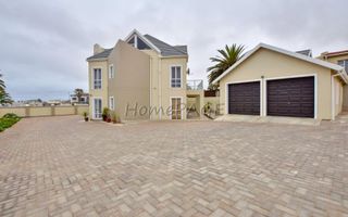4 Bedroom House For Sale in Swakopmund Ext 8, Swakopmund