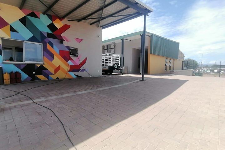 1 Bedroom Office / Retail / Mixed Use To Rent in Katutura, Windhoek