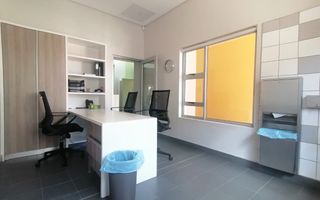 1 Bedroom Office / Retail / Mixed Use To Rent in Katutura, W...